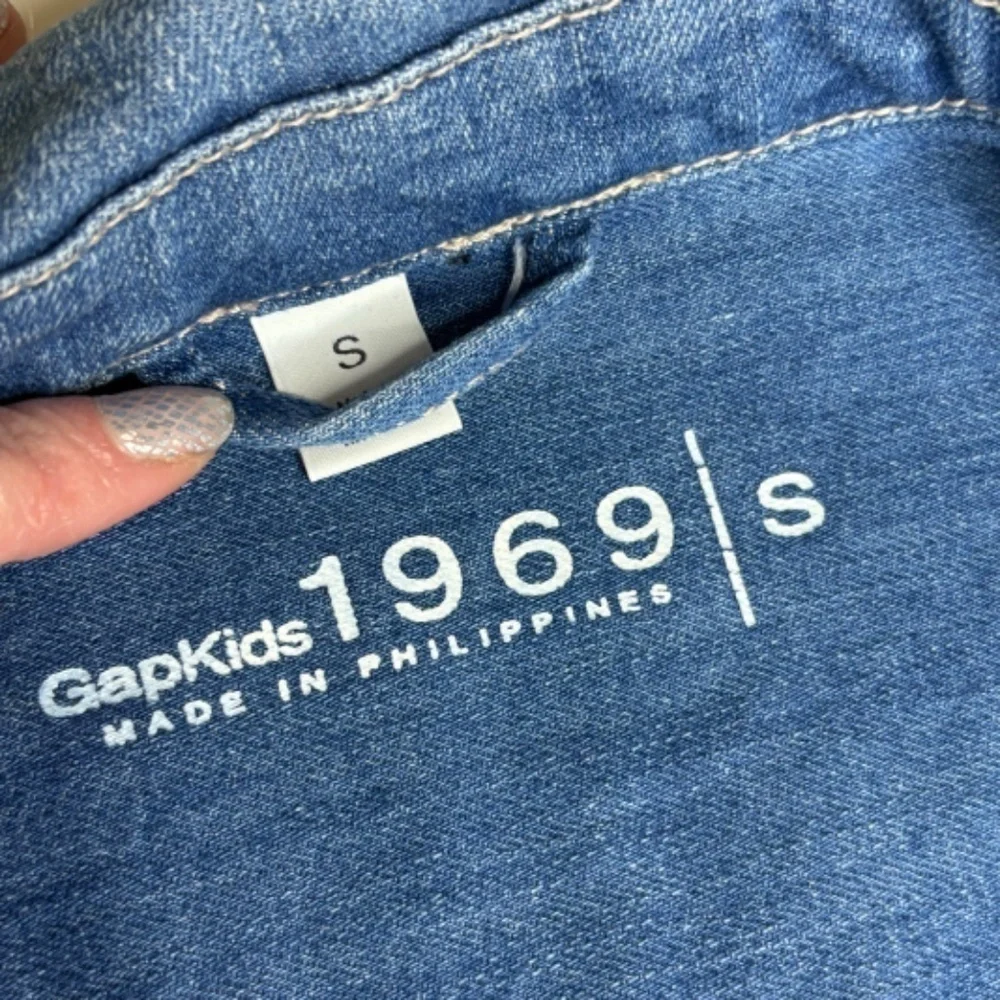 GAP Kids Jean Jacket Girls Size S Blue Snap Up Long Sleeve Denim‎ with Pockets